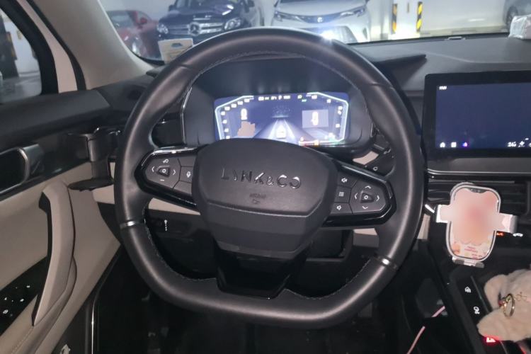 Used Lynk & Co 06 EM-P 2022 PHEV 84 km Range Pro Version Steering Wheel