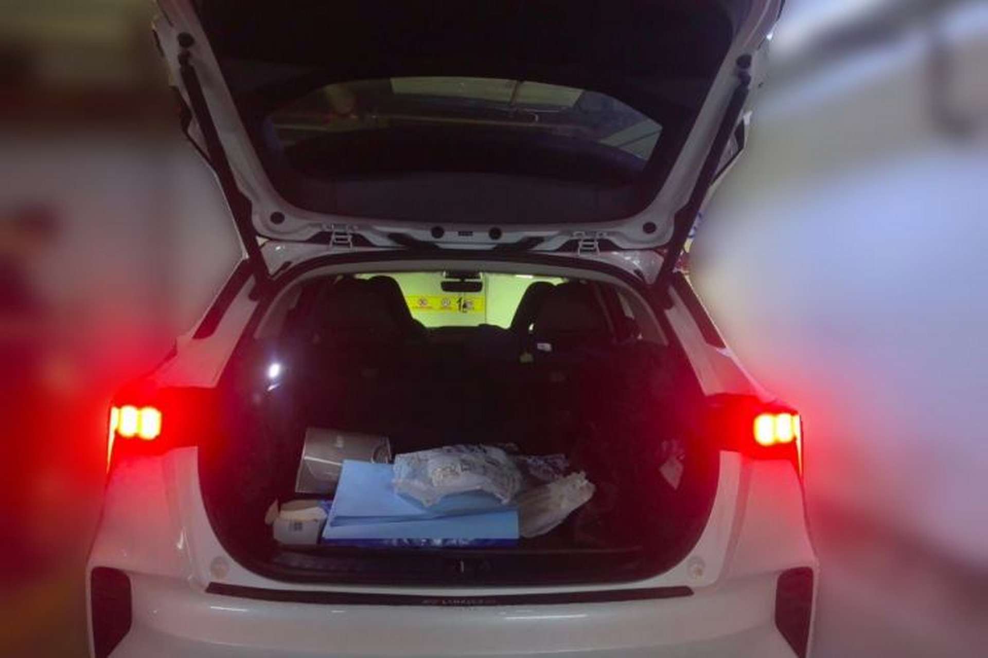 Used Lynk & Co 06 EM-P 2022 PHEV 84 km Range Pro Version Trunk
