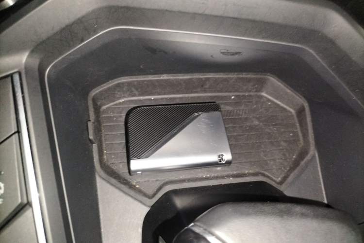 Used Lynk & Co 06 EM-P 2022 PHEV 84 km Range Pro Version Vehicle Key