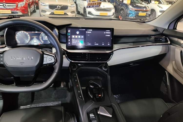 Used Lynk & Co 06 EM-P 2023 1.5T Remix PHEV Shero Audio And AC Panel