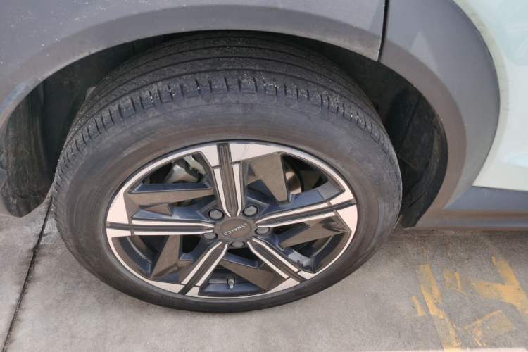Used Lynk & Co 06 EM-P 2023 EM-P 126 Long-Range Halo Exterior 5
