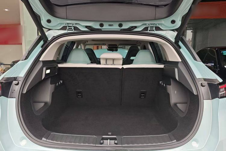 Used Lynk & Co 06 EM-P 2023 EM-P 126 Long-Range Halo Interior 11
