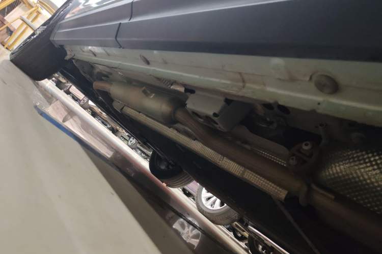 Used Lynk & Co 06 EM-P 2023 EM-P 126 Long-Range Halo Left Side Sill