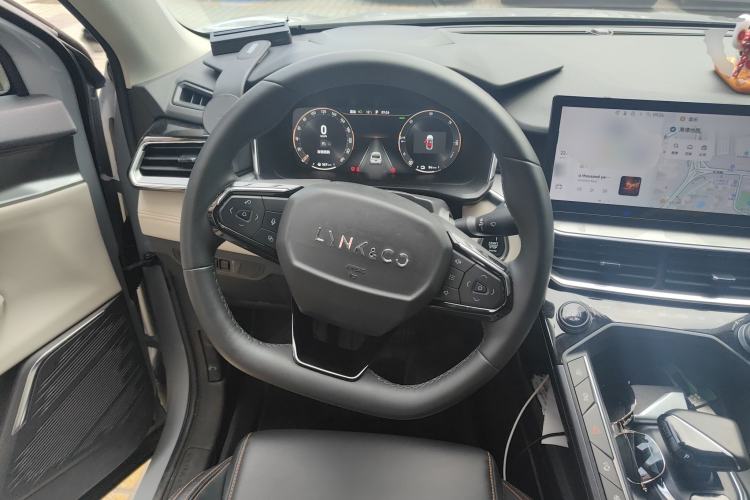 Used Lynk & Co 06 EM-P 2023 1.5T Remix PHEV Pro Steering Wheel