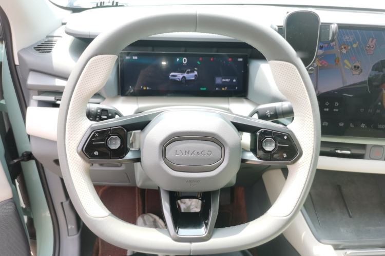Used Lynk & Co 06 EM-P 2023 EM-P 126 Long-Range Halo Steering Wheel