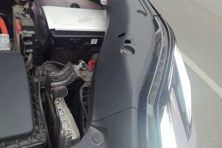 Used Lynk & Co 06 EM-P 2023 EM-P 126 Long-Range Halo Engine Bay Left