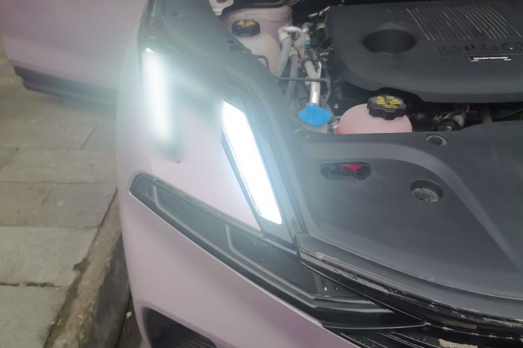 Used Lynk & Co 06 EM-P 2023 EM-P 126 Long-Range Halo Right Front Headlight