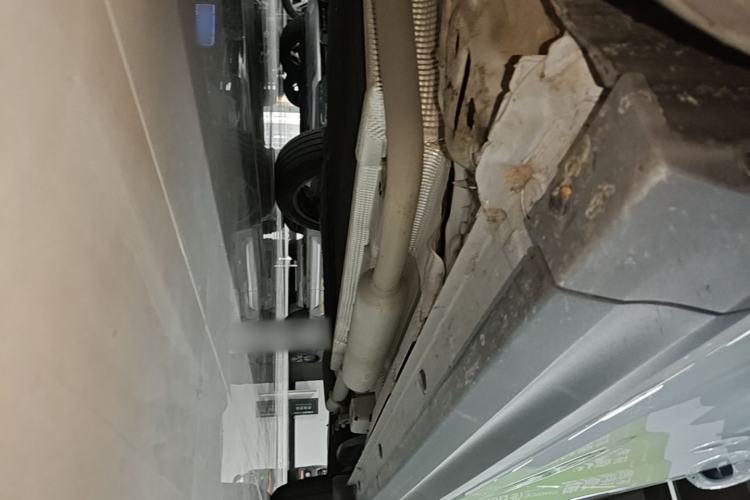 Used Lynk & Co 06 EM-P 2023 EM-P 56 Standard Range Pro Chassis Front Left