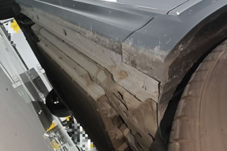 Used Lynk & Co 06 EM-P 2023 EM-P 56 Standard Range Pro Chassis Front Right