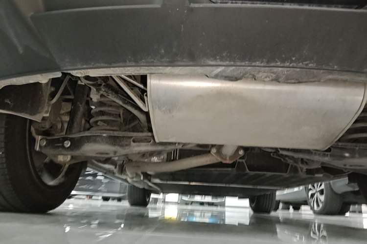 Used Lynk & Co 06 EM-P 2023 EM-P 56 Standard Range Pro Chassis Rear