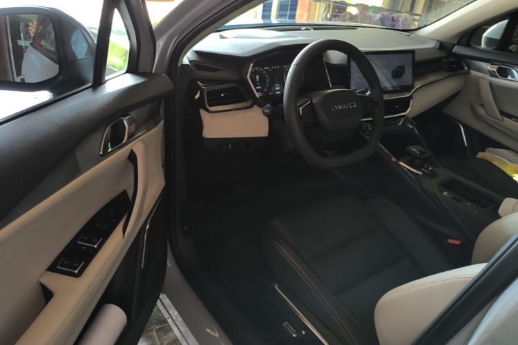 Used Lynk & Co 06 EM-P 2023 1.5T Remix PHEV Pro Driver Seat