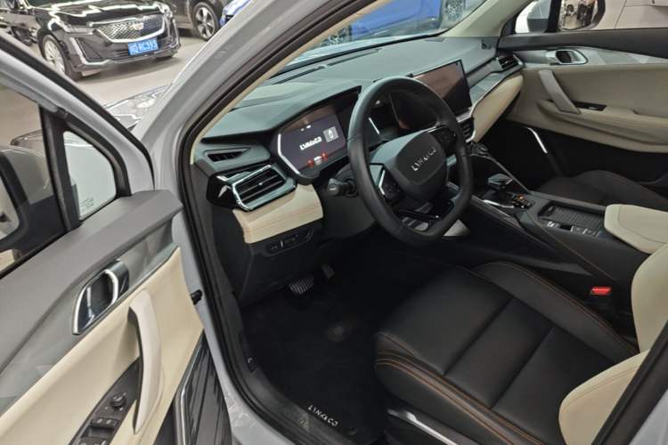 Used Lynk & Co 06 EM-P 2023 1.5T Remix PHEV Pro Driver Seat