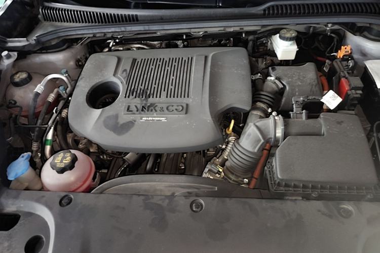 Used Lynk & Co 06 EM-P 2023 EM-P 126 Long-Range Halo Engine Bay