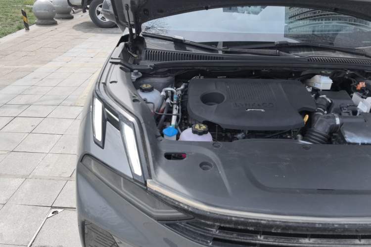 Used Lynk & Co 06 EM-P 2023 EM-P 126 Long-Range Halo Engine Bay Right