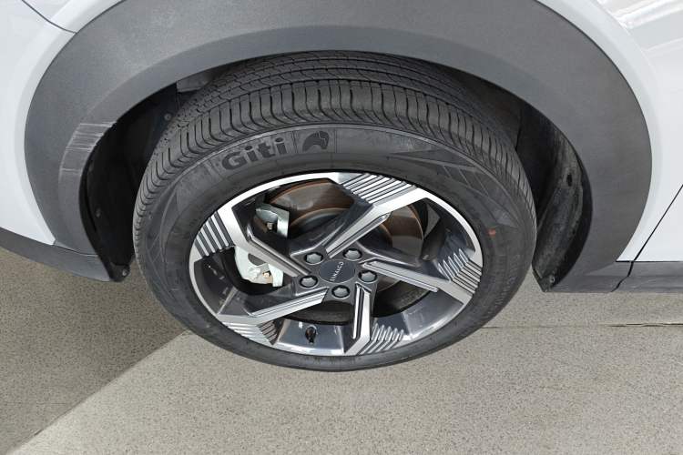 Used Lynk & Co 06 EM-P 2023 1.5T Remix PHEV Pro Exterior 4