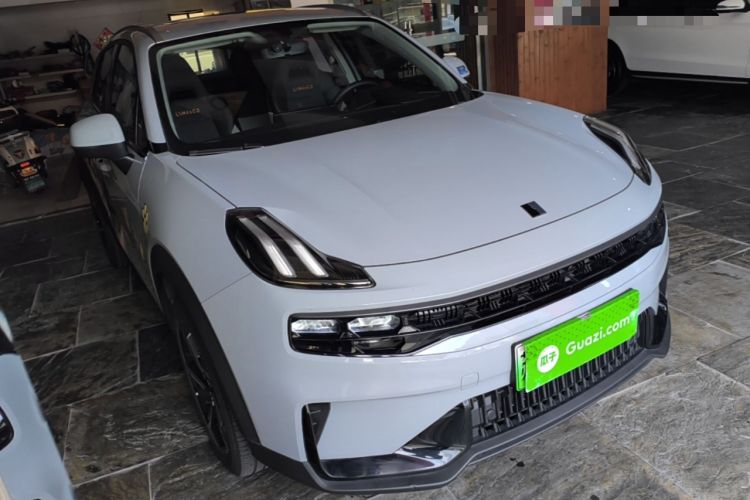 Used Lynk & Co 06 EM-P 2023 1.5T Remix PHEV Pro Front Right 45 Deg
