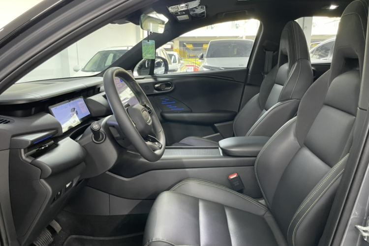 Used Lynk & Co 06 EM-P 2023 EM-P 126 Long-Range Halo Left Front Seat