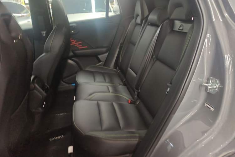 Used Lynk & Co 06 EM-P 2023 EM-P 126 Long-Range Halo Left Rear Seat