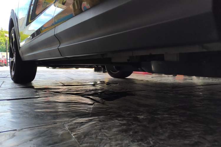 Used Lynk & Co 06 EM-P 2023 1.5T Remix PHEV Pro Left Side Sill