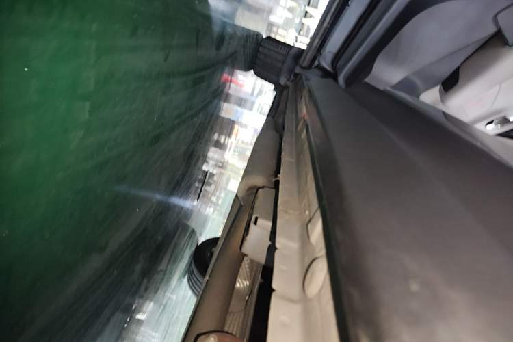 Used Lynk & Co 06 EM-P 2023 EM-P 126 Long-Range Halo Left Side Sill