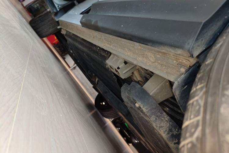 Used Lynk & Co 06 EM-P 2023 1.5T Remix PHEV Pro Left Side Sill