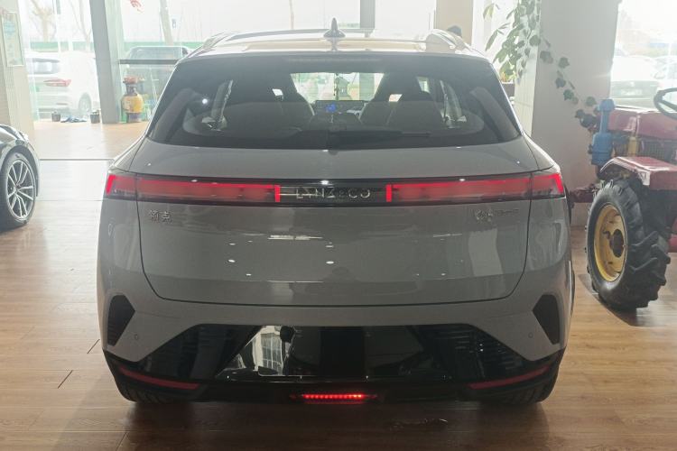 Used Lynk & Co 06 EM-P 2023 EM-P 56 Standard Range Pro Rear