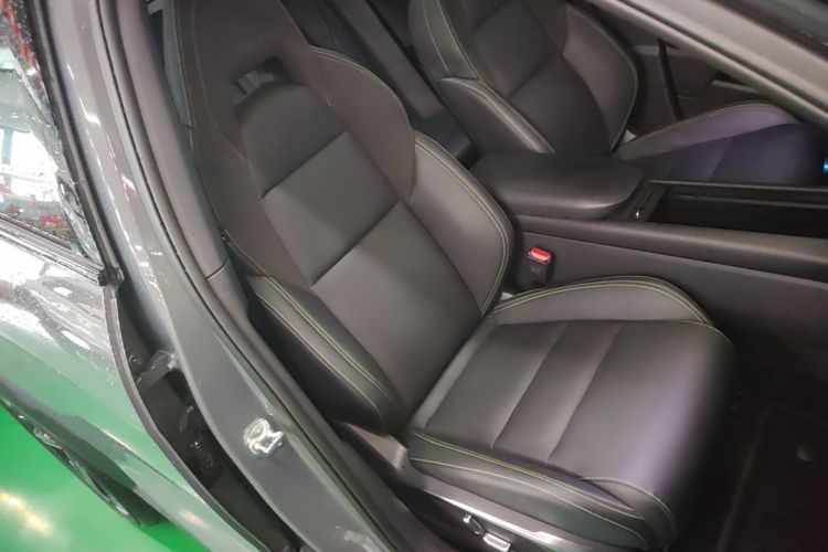 Used Lynk & Co 06 EM-P 2023 EM-P 126 Long-Range Halo Right Front Seat