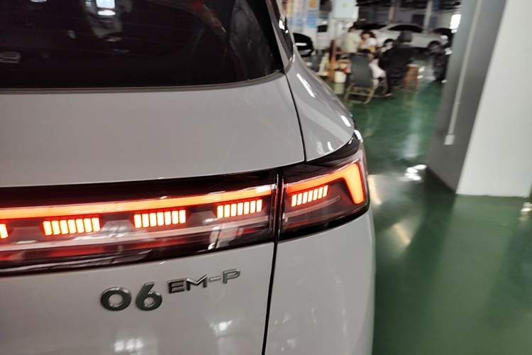 Used Lynk & Co 06 EM-P 2023 EM-P 126 Long-Range Halo Right Rear Taillight