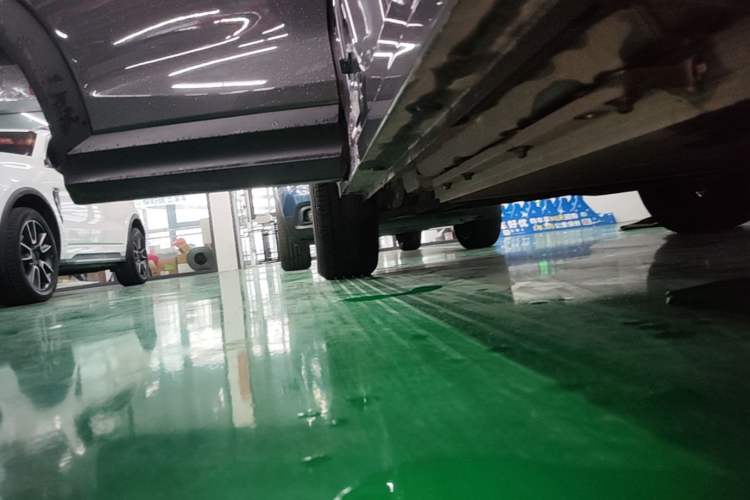 Used Lynk & Co 06 EM-P 2023 EM-P 126 Long-Range Halo Right Side Sill