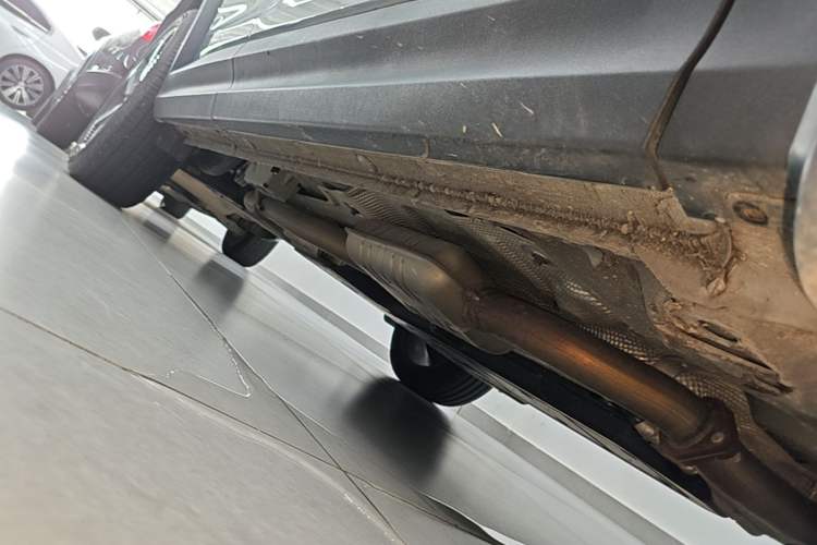 Used Lynk & Co 06 EM-P 2023 1.5T Remix PHEV Pro Right Side Sill