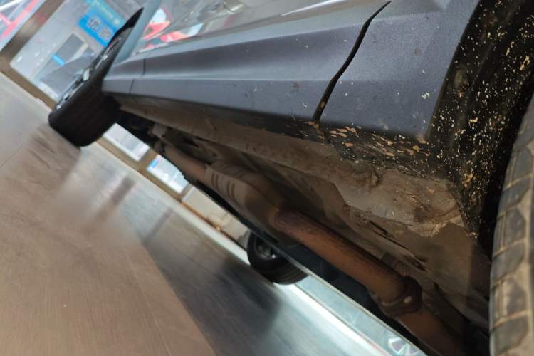 Used Lynk & Co 06 EM-P 2023 1.5T Remix PHEV Pro Right Side Sill