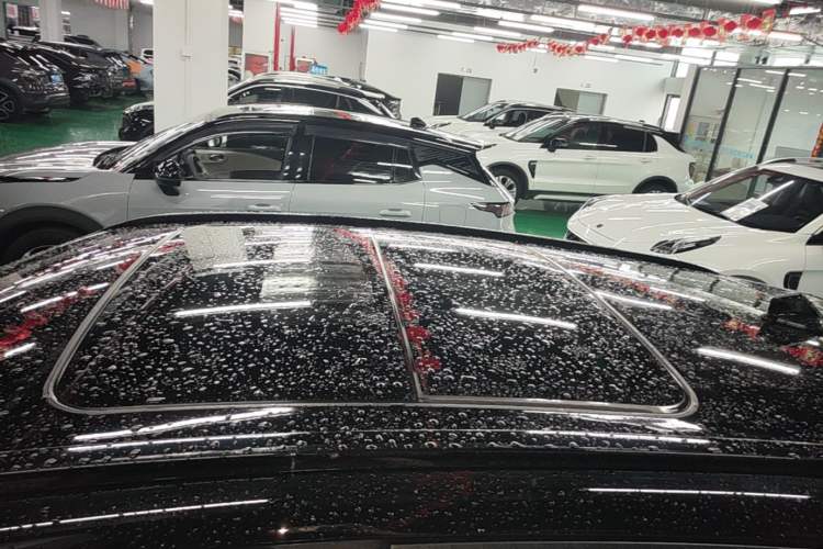 Used Lynk & Co 06 EM-P 2023 EM-P 126 Long-Range Halo Roof