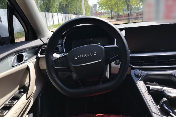 Used Lynk & Co 06 EM-P 2023 1.5T Remix PHEV Pro Steering Wheel
