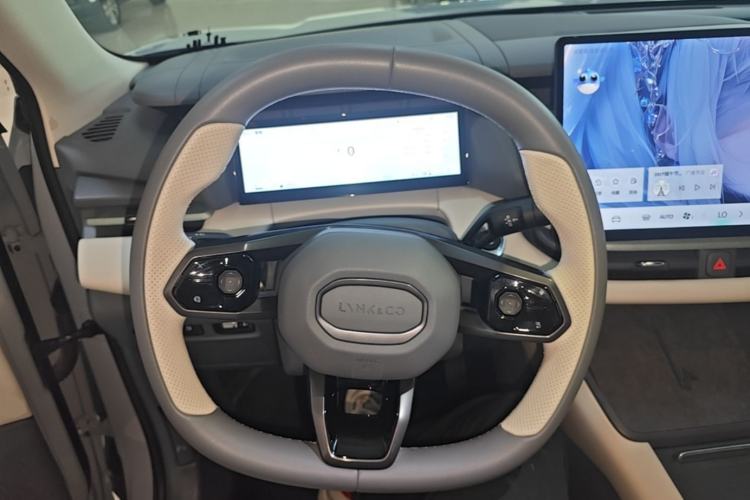 Used Lynk & Co 06 EM-P 2023 EM-P 126 Long-Range Pro Steering Wheel