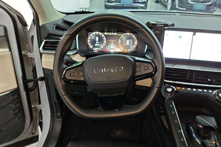 Used Lynk & Co 06 EM-P 2023 1.5T Remix PHEV Pro Steering Wheel