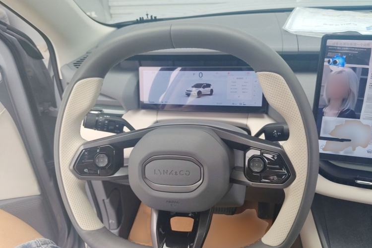 Used Lynk & Co 06 EM-P 2023 EM-P 126 Long-Range Pro Steering Wheel