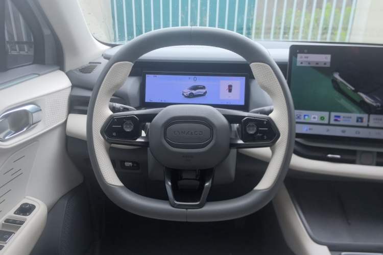 Used Lynk & Co 06 EM-P 2023 EM-P 126 Long-Range Pro Steering Wheel