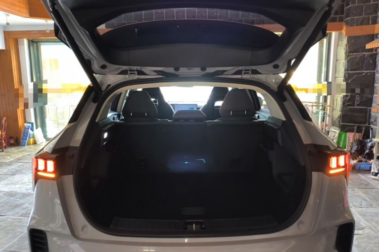 Used Lynk & Co 06 EM-P 2023 1.5T Remix PHEV Pro Trunk