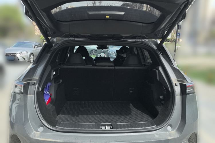 Used Lynk & Co 06 EM-P 2023 EM-P 126 Long-Range Halo Trunk