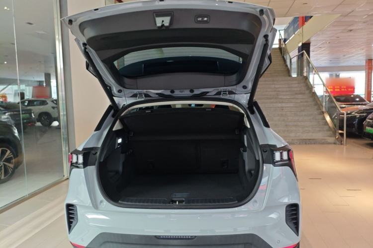 Used Lynk & Co 06 EM-P 2023 1.5T Remix PHEV Pro Trunk