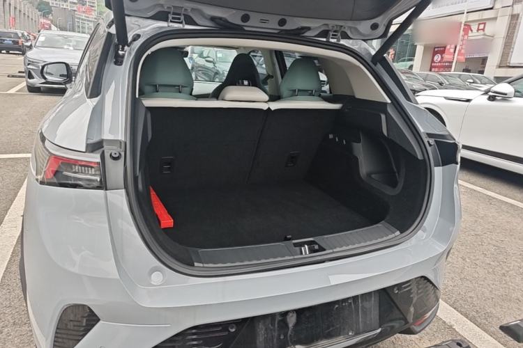 Used Lynk & Co 06 EM-P 2023 EM-P 126 Long-Range Halo Trunk