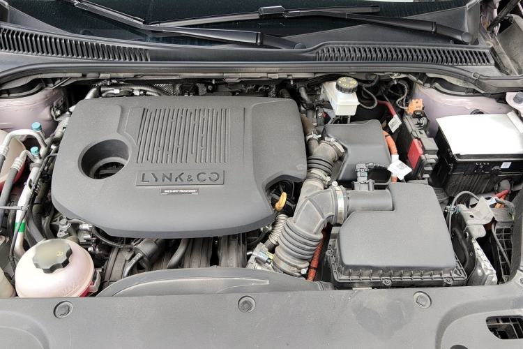 Used Lynk & Co 06 EM-P 2023 EM-P 126 Long-Range Halo Engine Bay