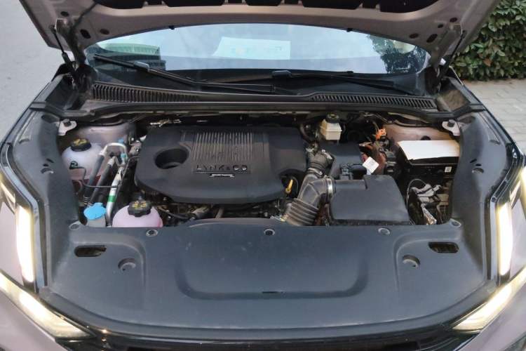 Used Lynk & Co 06 EM-P 2023 EM-P 126 Long-Range Halo Engine Bay