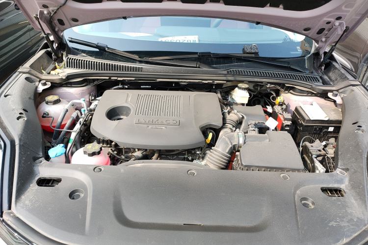 Used Lynk & Co 06 EM-P 2023 EM-P 126 Long-Range Halo Engine Bay