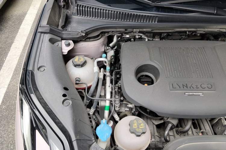 Used Lynk & Co 06 EM-P 2023 EM-P 126 Long-Range Halo Engine Bay Right