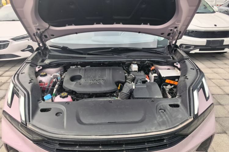 Used Lynk & Co 06 EM-P 2023 EM-P 126 Long-Range Halo Engine Bay