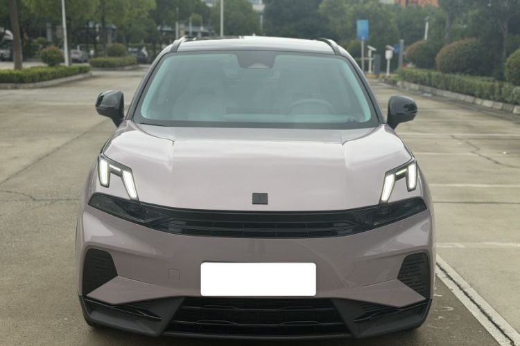 Used Lynk & Co 06 EM-P 2023 EM-P 126 Long-Range Halo Exterior 1