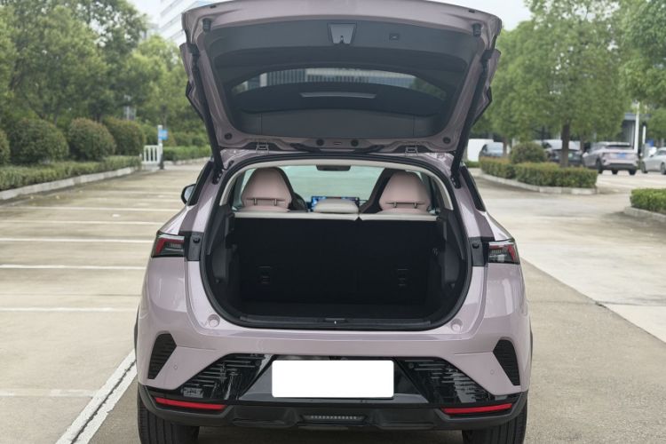 Used Lynk & Co 06 EM-P 2023 EM-P 126 Long-Range Halo Exterior 4