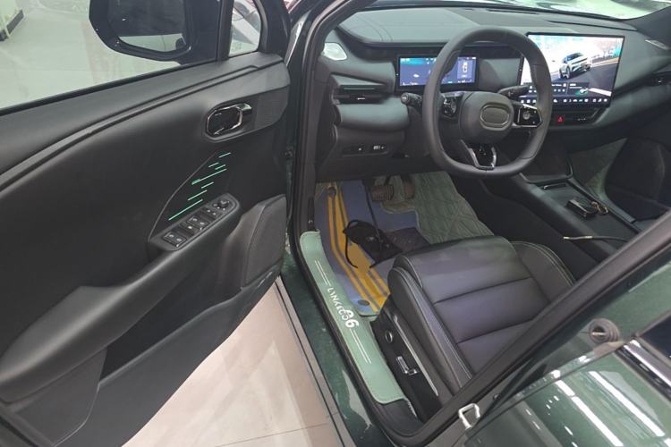 Used Lynk & Co 06 EM-P 2023 EM-P 126 Long-Range Halo Driver Seat