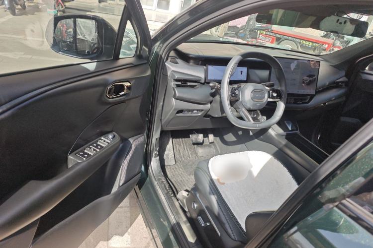 Used Lynk & Co 06 EM-P 2023 EM-P 126 Long-Range Halo Driver Seat